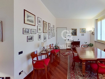 Appartamento in vendita in Verano Brianza, Italia