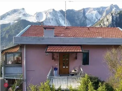 Appartamento in Vendita in Via Pietro Bonanni a Carrara