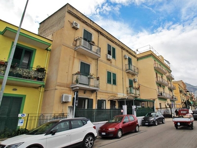 Bilocale in Vendita a Palermo, zona Passo di Rigano, 83'000€, 75 m²
