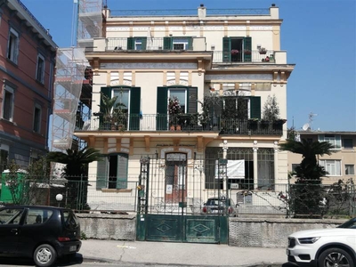 Bilocale in Via Alessandro Manzoni, 140 in zona Posillipo a Napoli