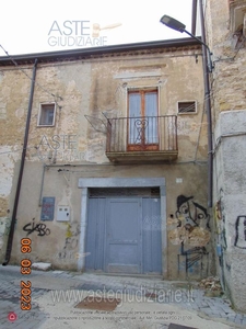 Cantina/Solaio in Vendita in Via Spezzaferri 72 a Palazzo San Gervasio