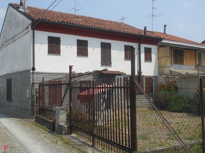 Casa Bi/Trifamiliare in Vendita in Strada della Rosta a Alessandria