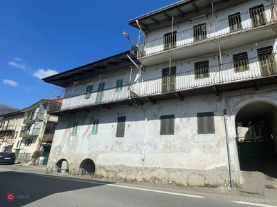 Casa Bi/Trifamiliare in Vendita in Via Santuario d'Oropa 192 a Biella