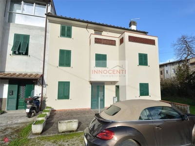 Casa Bi/Trifamiliare in Vendita in Via Comuni d'Europa 80 a Lucca