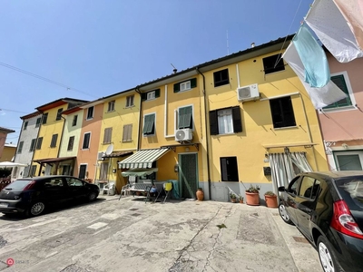 Casa indipendente in Vendita in Via del Tanaro 2 a Lucca