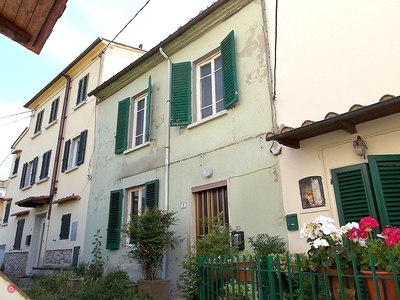 Casa indipendente in Vendita in Via Modenese a Pistoia