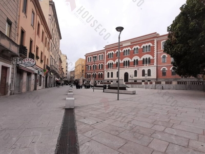 Immobile commerciale in Vendita a Cagliari, 320'000€, 80 m²