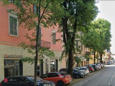 Stabile / Palazzo in Vendita in a Cremona
