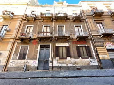 Trilocale in Vendita a Catania, 100'000€, 89 m²