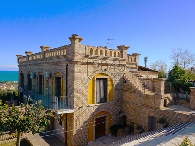 Villa di 690 mq in vendita Tortoreto Lido, Abruzzo