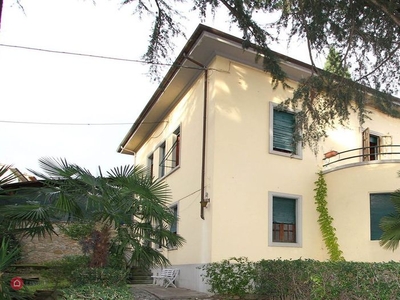 Villa in Vendita in a Arezzo
