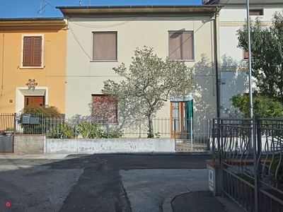 Casa indipendente in Vendita in Via Arrigo Boito a Pistoia