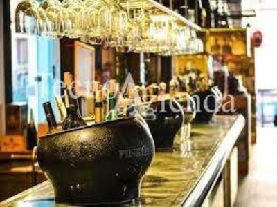 Bar in vendita ad Albenga