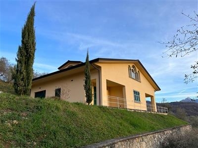 Indipendente - Villa a Fivizzano