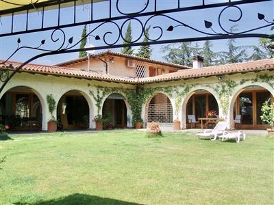 Villa a Santa Colomba, Bientina