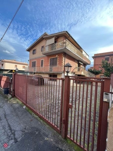 Appartamento in Vendita in Via Acquicella 10 a Roma