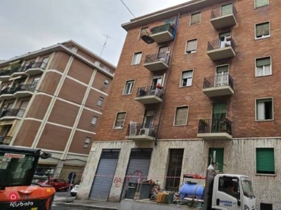 Appartamento in Vendita in Via Bari 10 a Torino