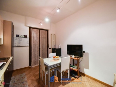 Appartamento in Vendita in Via Barletta 88 a Torino