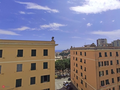 Appartamento in Vendita in Via Carlo Giordana a Genova