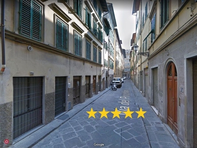 Appartamento in Vendita in Via del Porcellana a Firenze