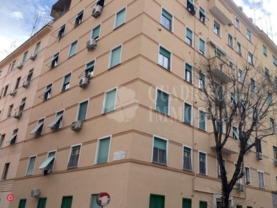 Appartamento in Vendita in Via della Marranella 126 a Roma