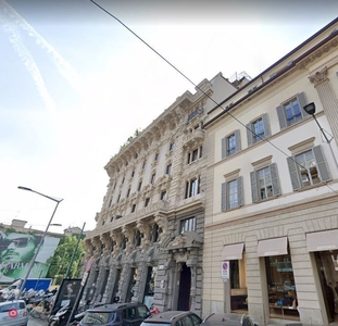 Appartamento in Vendita in Via dell'Orso 20 a Milano