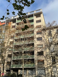 Appartamento in Vendita in Via Francesco Melzi d'Eril 2 a Milano