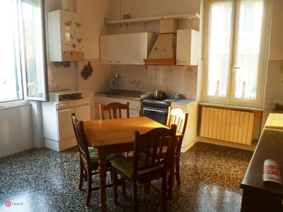 Appartamento in Vendita in Via Laigueglia 5 a Genova