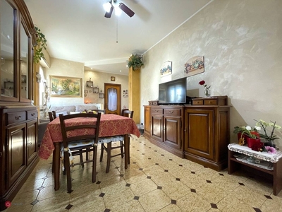 Appartamento in Vendita in Via Nino Oxilia a Torino