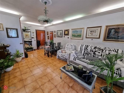 Appartamento in Vendita in Via Vincenzo Petra a Roma
