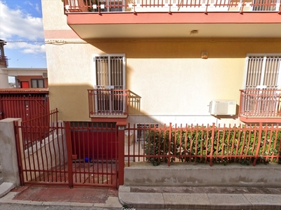 Appartamento in Via San Massimiliano Kolbe 15, Valenzano, 10 locali