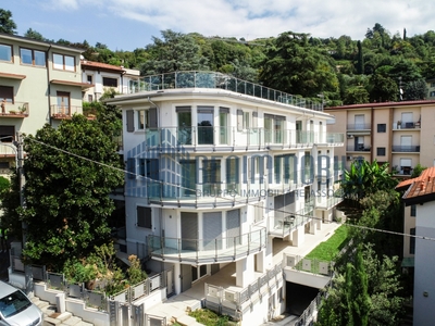 Appartamento in Villaggio Carlo Poma 13, Brescia, 6 locali, 170 m²