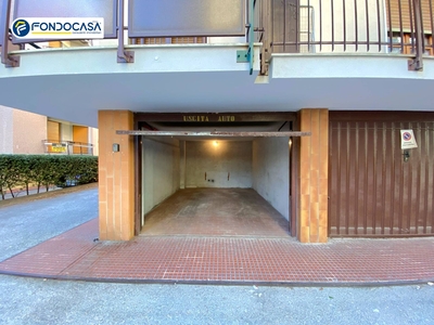 Box/Garage 14mq in vendita a Loano