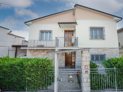 Casa 4 locali di 235 m² in Portomaggiore