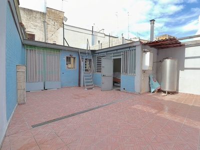 Casa indipendente in Ugo Foscolo, Bari, 3 locali, 1 bagno, 80 m²