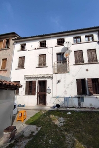 Casa indipendente in Via Papa Giovanni XXIII, Alano di Piave, 8 locali