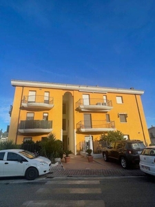 Quadrilocale ad Acquaviva Picena, 2 bagni, 85 m², 1° piano in vendita