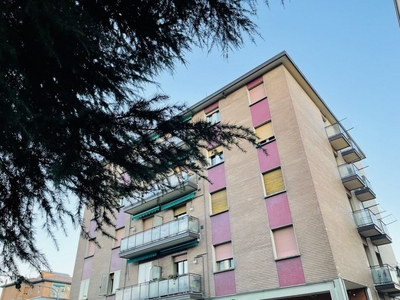 Trilocale in VIA PORRETTANA, Casalecchio di Reno, 1 bagno, 87 m²