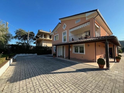 Villa bifamiliare in vendita a Ripa Teatina Chieti