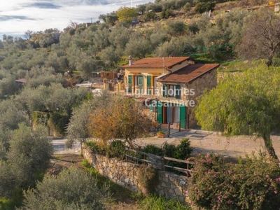villa indipendente in vendita a Castellaro