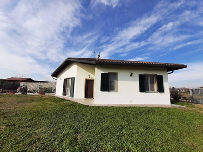 Villa in vendita a Oviglio