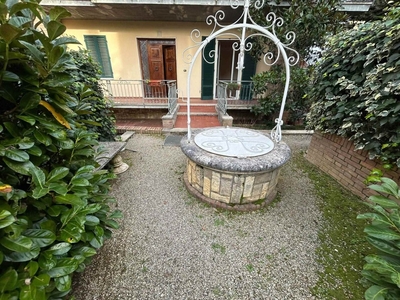 Appartamento bifamiliare in Via Uopini 34, Monteriggioni, 9 locali