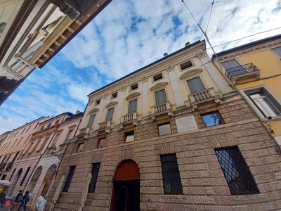 Appartamento in Vendita in Corso Andrea Palladio a Vicenza
