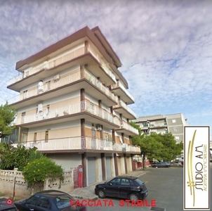 Appartamento in Vendita in Via canova a Taranto