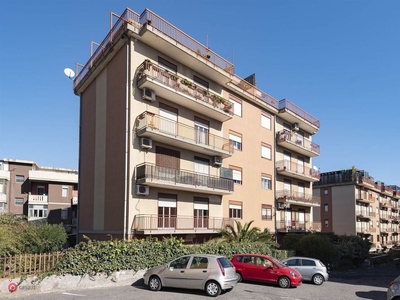 Appartamento in Vendita in Via Francesco Zangri 30 a Catania
