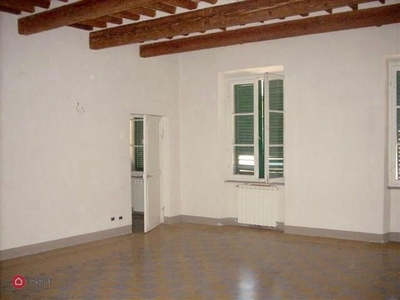 Appartamento in Vendita in Via Giosuè Carducci 56127 a Pisa