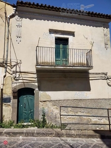 Appartamento in Vendita in Via Masera 45 a Vizzini