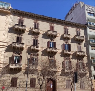 Appartamento in Vendita in Via Principe di Villafranca 35 a Palermo