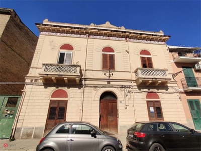Appartamento in Vendita in Via Ruggero Loria a Palermo