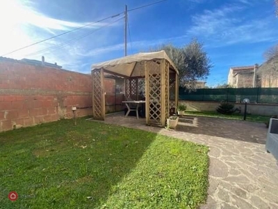 Appartamento in Vendita in Viale Comasco Comaschi 56021 a Cascina